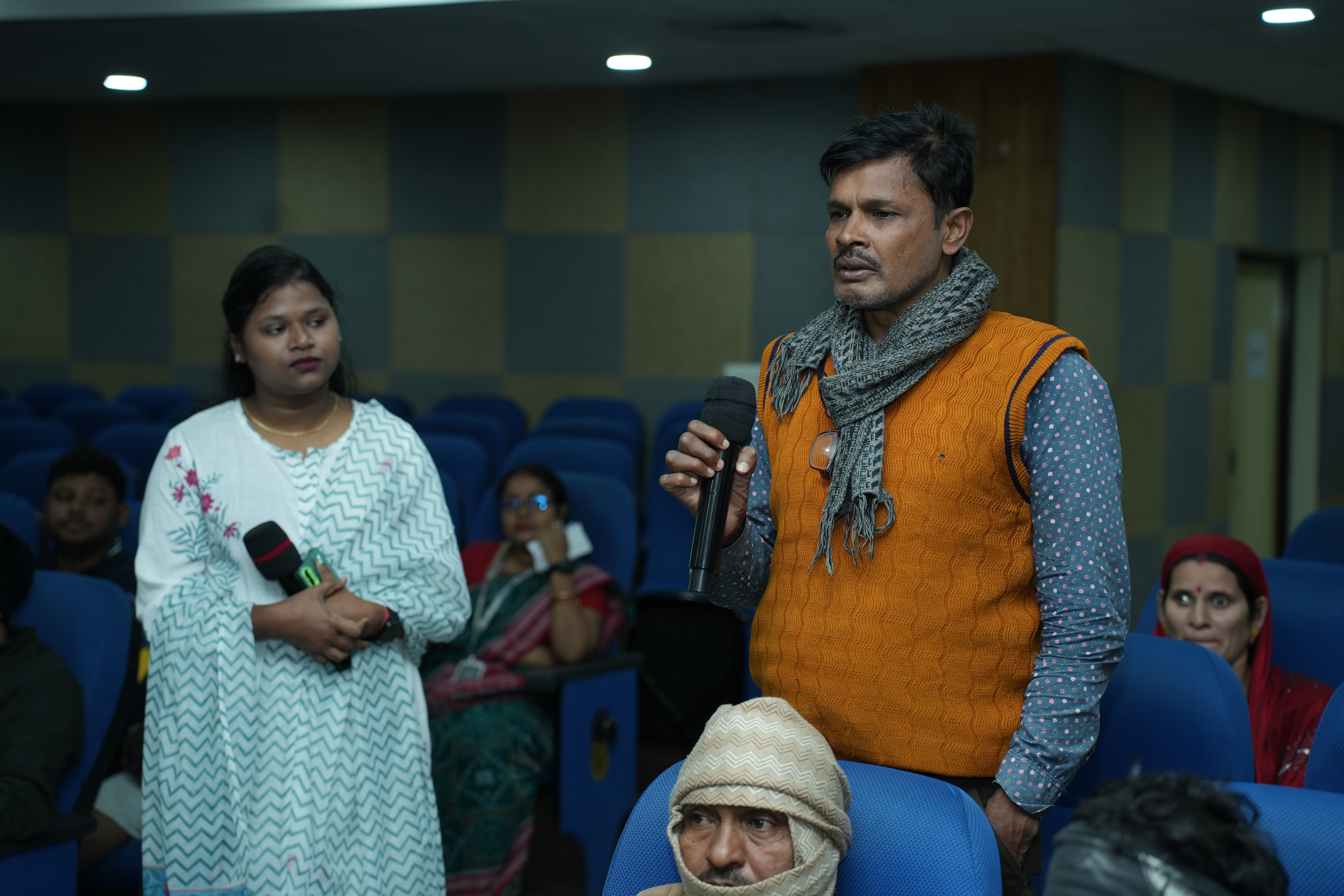 An ICU survivor takes the floor to share his insights and challenges during the interactive session of the 1st PPIE meet